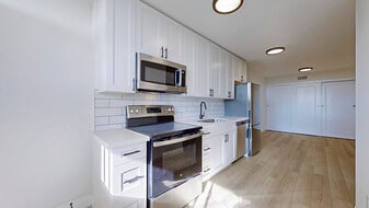 675 Martin Grove Rd in Toronto, ON - Building Photo