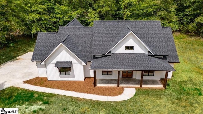 property at 141 Knox Ldng Dr