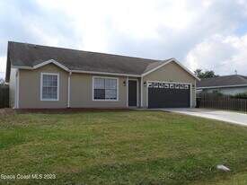 1904 Brookside St NE in Palm Bay, FL - Building Photo