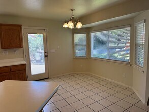 1127 Stoney Creek Rd in Paso Robles, CA - Building Photo - Building Photo