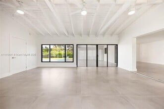 8401 SW 142nd St in Palmetto Bay, FL - Building Photo - Building Photo