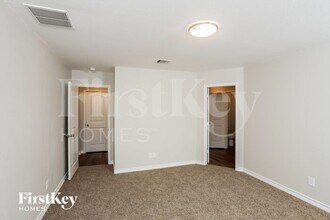 5931 Forte Falls in San Antonio, TX - Foto de edificio - Building Photo