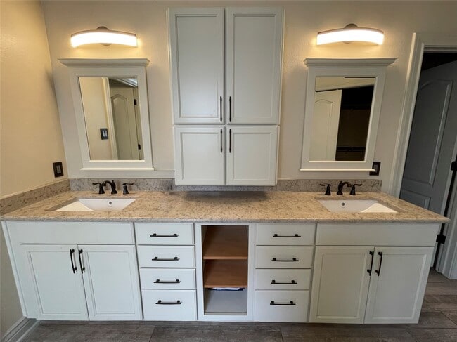 property at 1759 Lakeside Enclave Dr