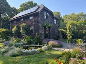 68 Sachuest Way in Middletown, RI - Building Photo