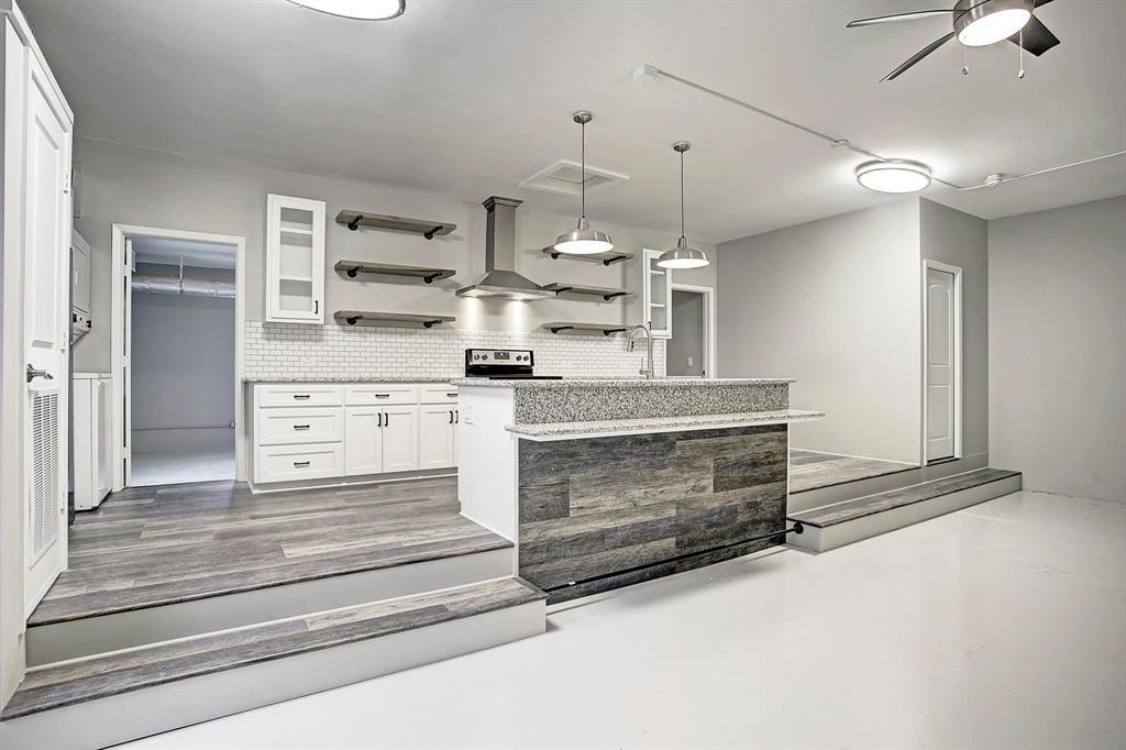 1329 Nicholson St in Houston, TX - Building Photo