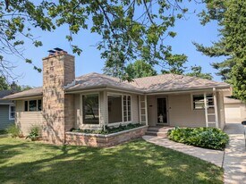 1408 Scottswood Rd in Rockford, IL - Building Photo