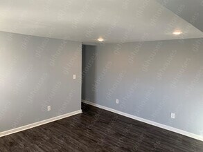 8102 4th Ave S-Unit -Apt B in Birmingham, AL - Building Photo - Building Photo