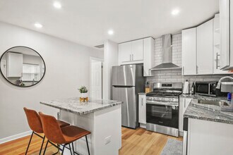 236 Callan Ave in Evanston, IL - Building Photo - Building Photo