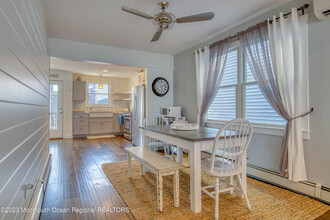 11 Beach St in Sea Bright, NJ - Foto de edificio - Building Photo