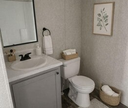 1250 Lakeview Dr in DeLand, FL - Building Photo - Building Photo