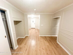 833 George St in Throop, PA - Building Photo - Building Photo