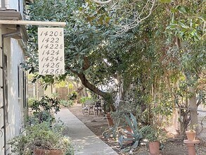 1420-1426 1/2 Maple St in Santa Monica, CA - Foto de edificio - Building Photo