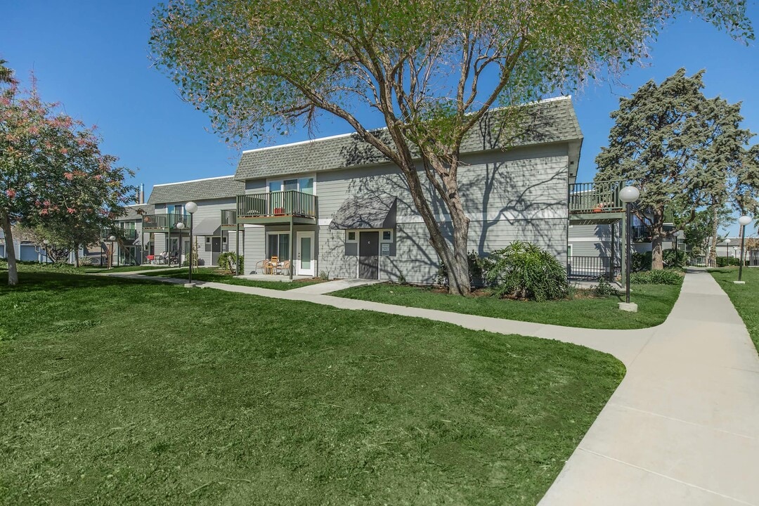 Marina Heights in Pittsburg, CA - Foto de edificio