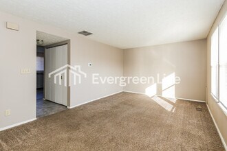 7795 Mt Hood in Dayton, OH - Building Photo - Building Photo