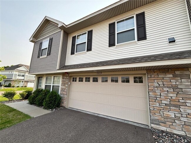7219 Elmo Ct in Lino Lakes, MN - Building Photo - Building Photo