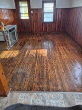 19 Charles St, Unit Spacious 1-Bedroom Apt in Dravosburg, PA - Foto de edificio - Building Photo