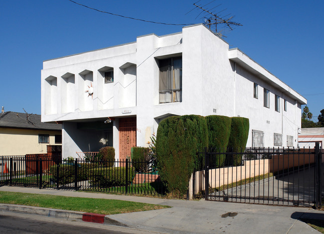 411 E 98th St in Inglewood, CA - Building Photo - Building Photo