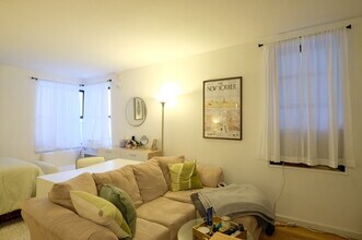 1420 York Ave in New York, NY - Building Photo - Building Photo