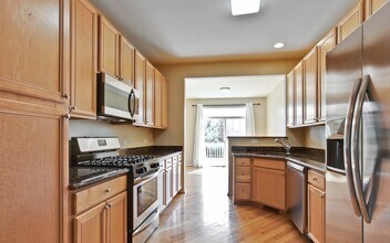 473 Bay Tree Cir in Vernon Hills, IL - Building Photo - Building Photo