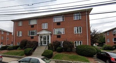 109 Warren St in Watertown, MA - Building Photo - Building Photo