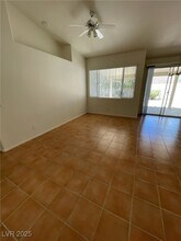 9728 Echo Hills Dr in Las Vegas, NV - Building Photo - Building Photo