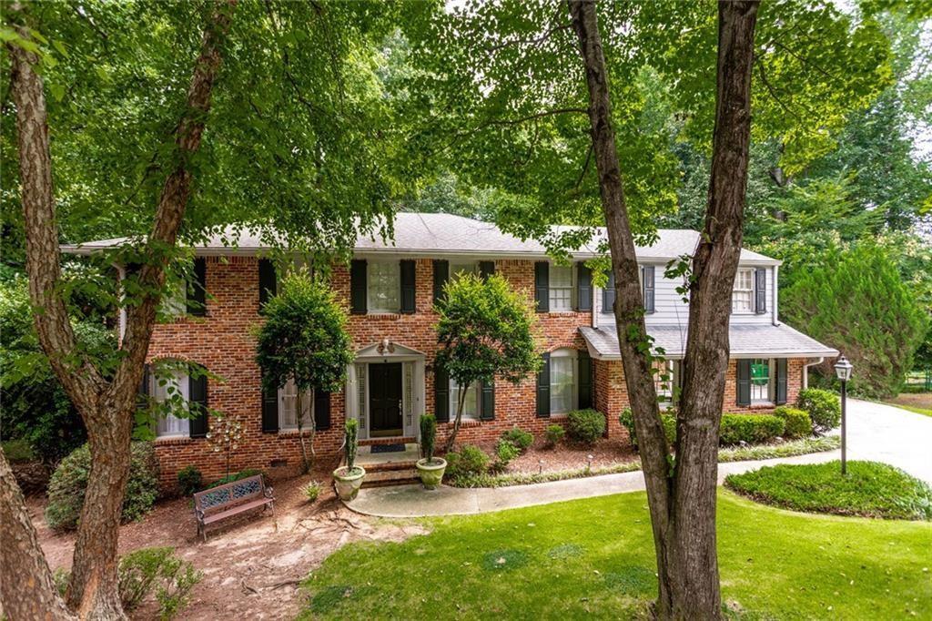 5542 Whitewood Ct in Dunwoody, GA - Building Photo