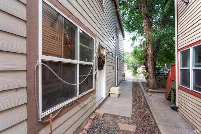 310 First St in Gypsum, CO - Building Photo - Building Photo