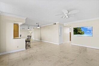 109 Paradise Harbour Blvd in North Palm Beach, FL - Building Photo - Building Photo