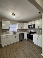 501 NE 67th St in Kansas City, MO - Building Photo - Building Photo