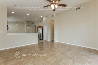 8716 Sandy Plains Dr in Riverview, FL - Foto de edificio - Building Photo