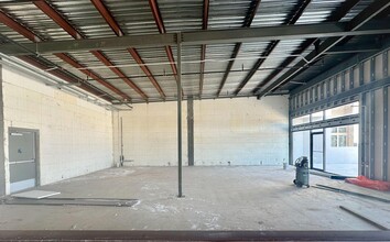 5001 Pecan Blvd in McAllen, TX - Building Photo - Building Photo