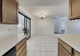 3098 McCulloch Blvd N in Lake Havasu City, AZ - Building Photo - Building Photo