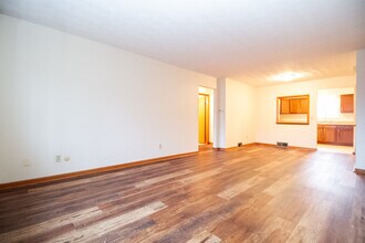 2954 Carskaddon Ave, Unit 3 in Toledo, OH - Building Photo - Building Photo