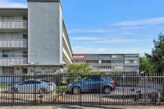 1515 NE 125th Terrace in North Miami, FL - Building Photo - Building Photo