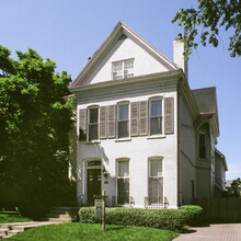 Franklin West Apartments, Leasing Office in Pittsburgh, PA - Foto de edificio - Building Photo