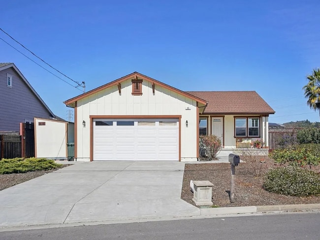 property at 35 Brighton Ct