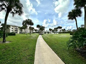 3525 Village Blvd in West Palm Beach, FL - Building Photo - Building Photo