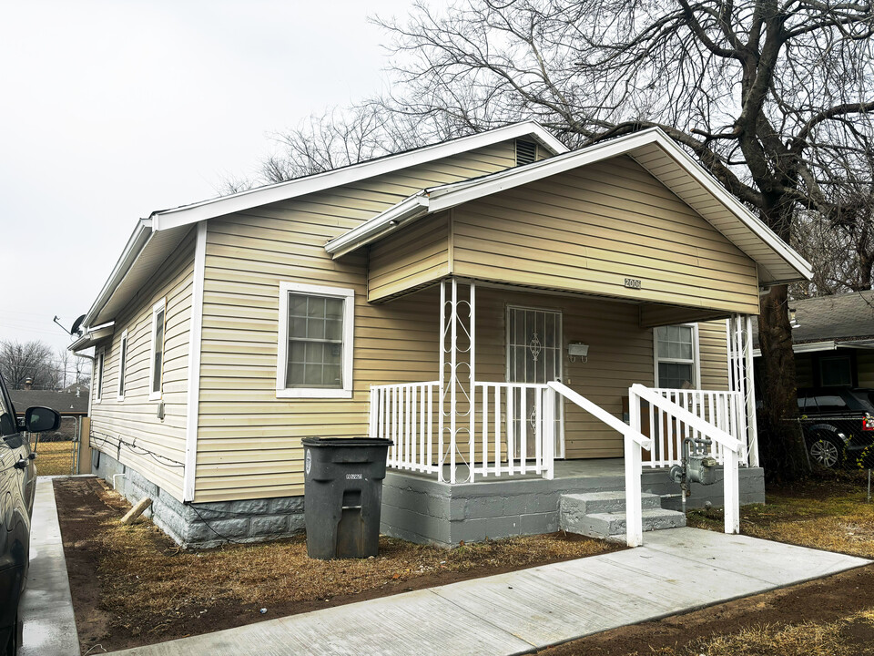 2006 N Norfolk Ave in Tulsa, OK - Building Photo