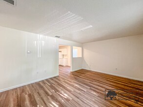 124 Rosalynn Cir in Lakeland, FL - Building Photo - Building Photo