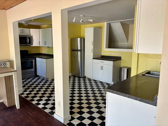 192 Front St, Unit 2 in Binghamton, NY - Building Photo - Building Photo