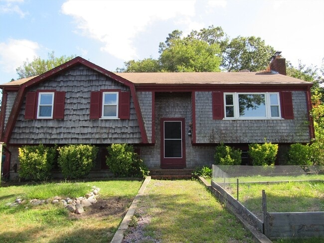 property at 47 Vinebrook Rd
