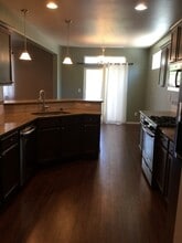 1040 Pendleton Dr in Medford, OR - Building Photo - Building Photo