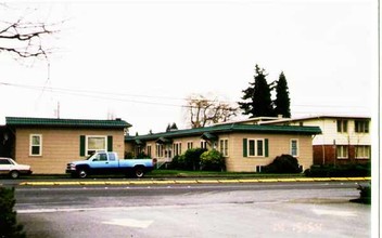 Taylor Court Apartments in Auburn, WA - Building Photo - Building Photo