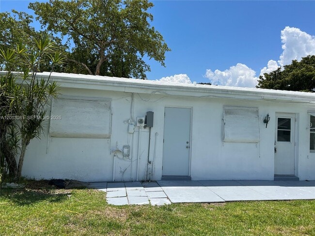 145 NW 41st Ct in Pompano Beach, FL - Building Photo - Building Photo