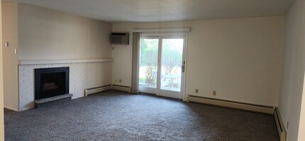 5586 Guilford Rd, Unit 3 in Fitchburg, WI - Foto de edificio - Building Photo