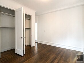WEST 72 STREET in New York, NY - Building Photo - Building Photo