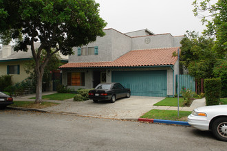 241 Kenwood St in Glendale, CA - Building Photo - Building Photo