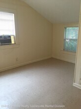 1203 NW 4th Ave in Gainesville, FL - Foto de edificio - Building Photo