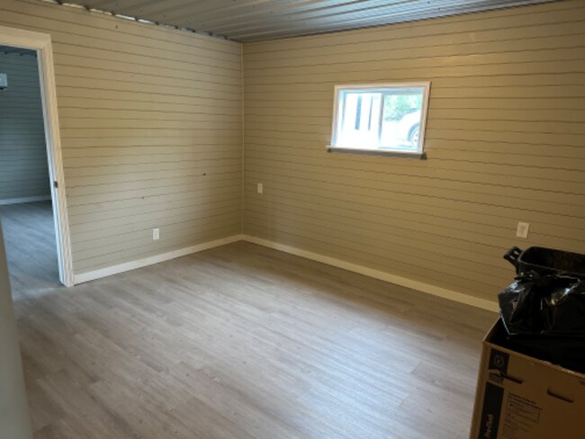 215 Fite Ave E photo'