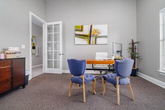 Point Royale in Victoria, TX - Building Photo - Interior Photo